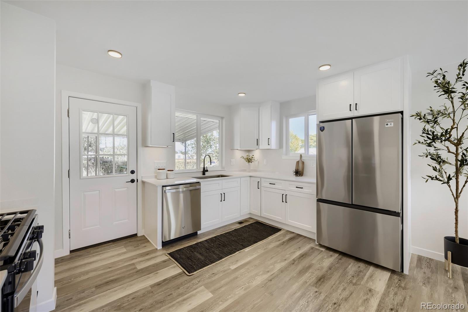 MLS Image #11 for 6891  jasmine street,commerce city, Colorado