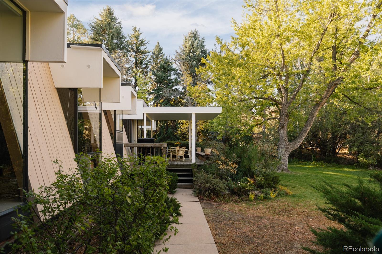 MLS Image #1 for 600  front range road,littleton, Colorado