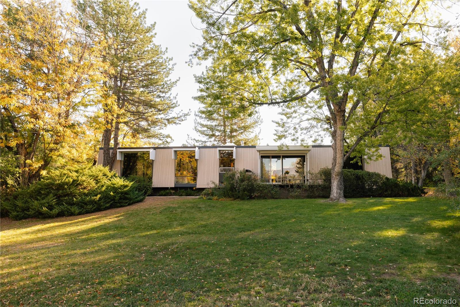 MLS Image #11 for 600  front range road,littleton, Colorado