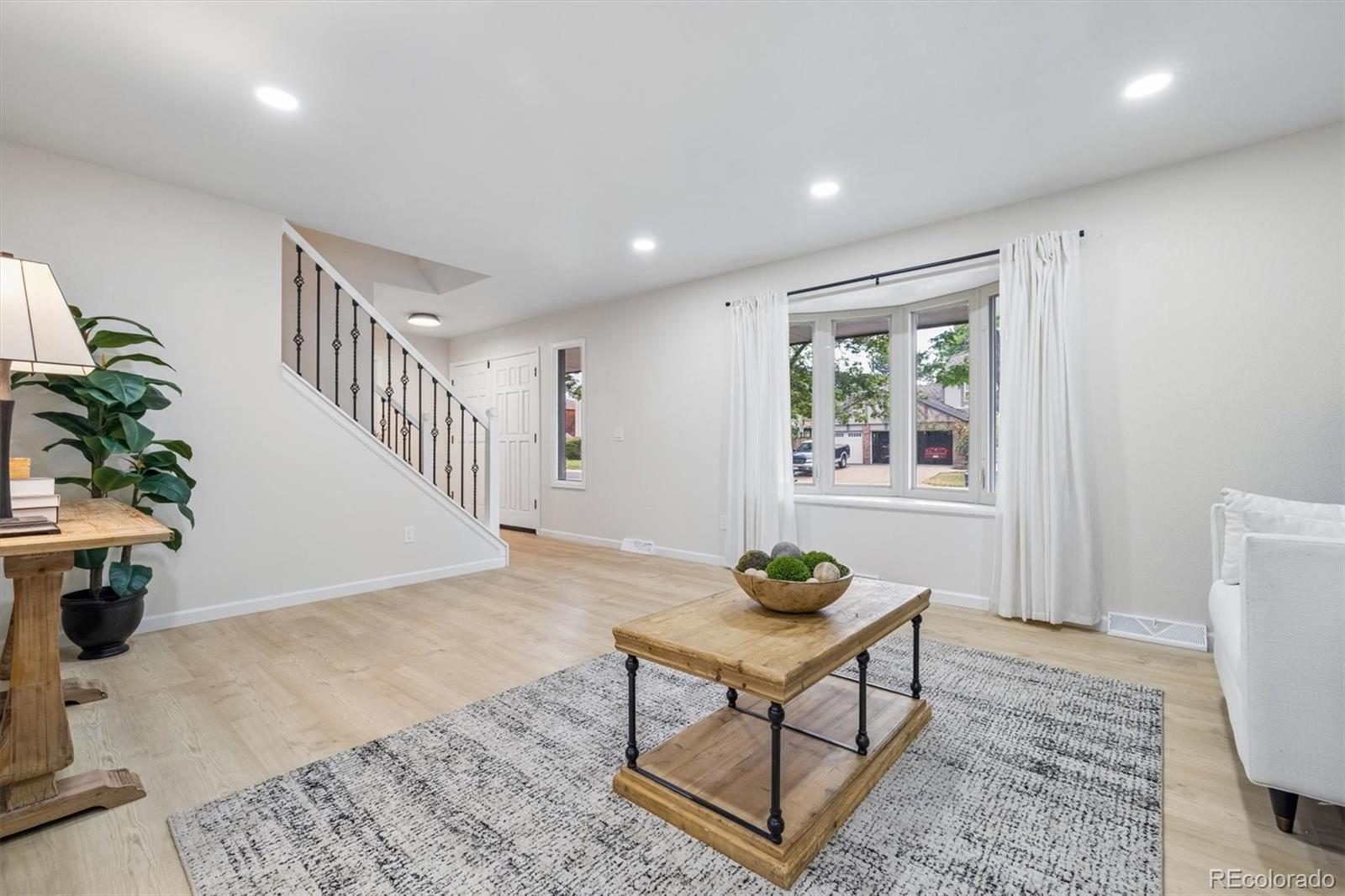 MLS Image #6 for 9329 w baltic drive,lakewood, Colorado