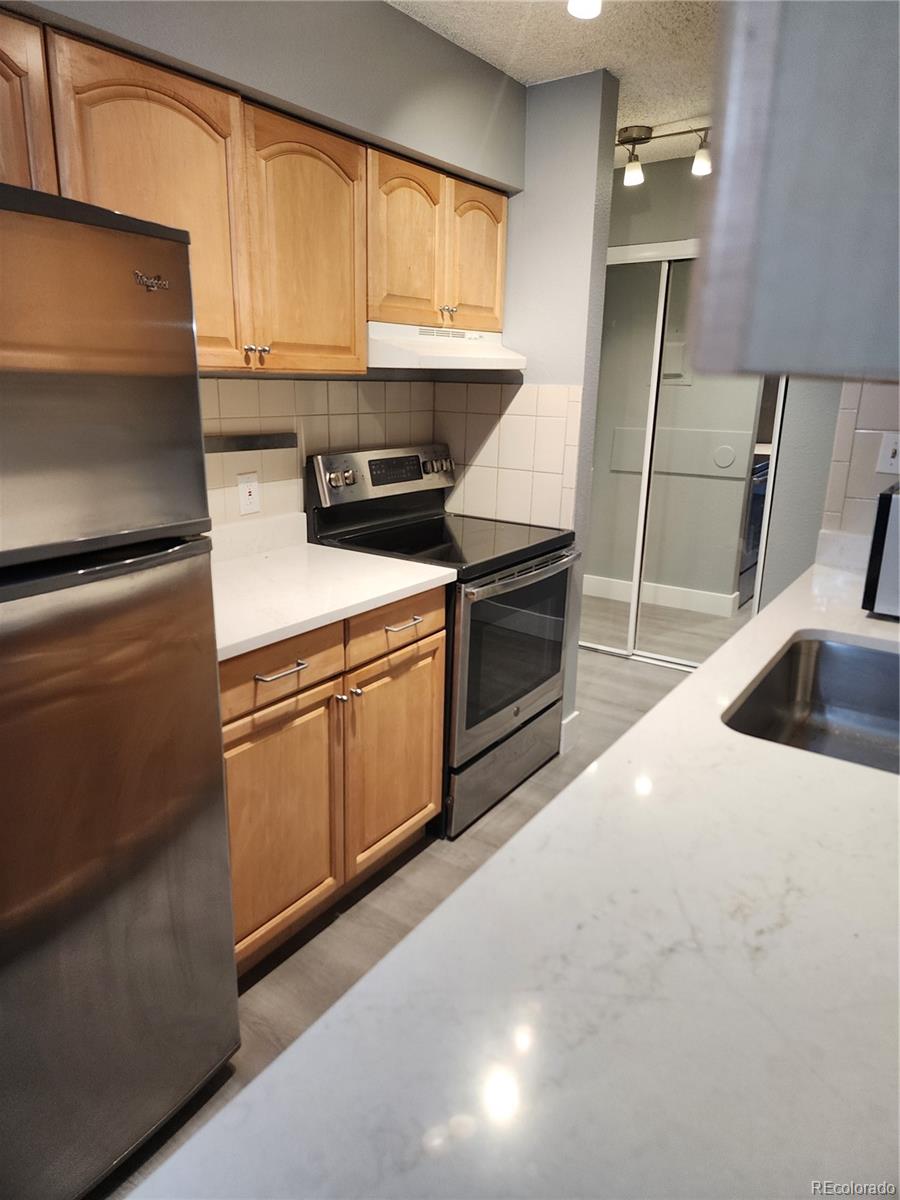 MLS Image #6 for 7695 e quincy avenue 201,denver, Colorado