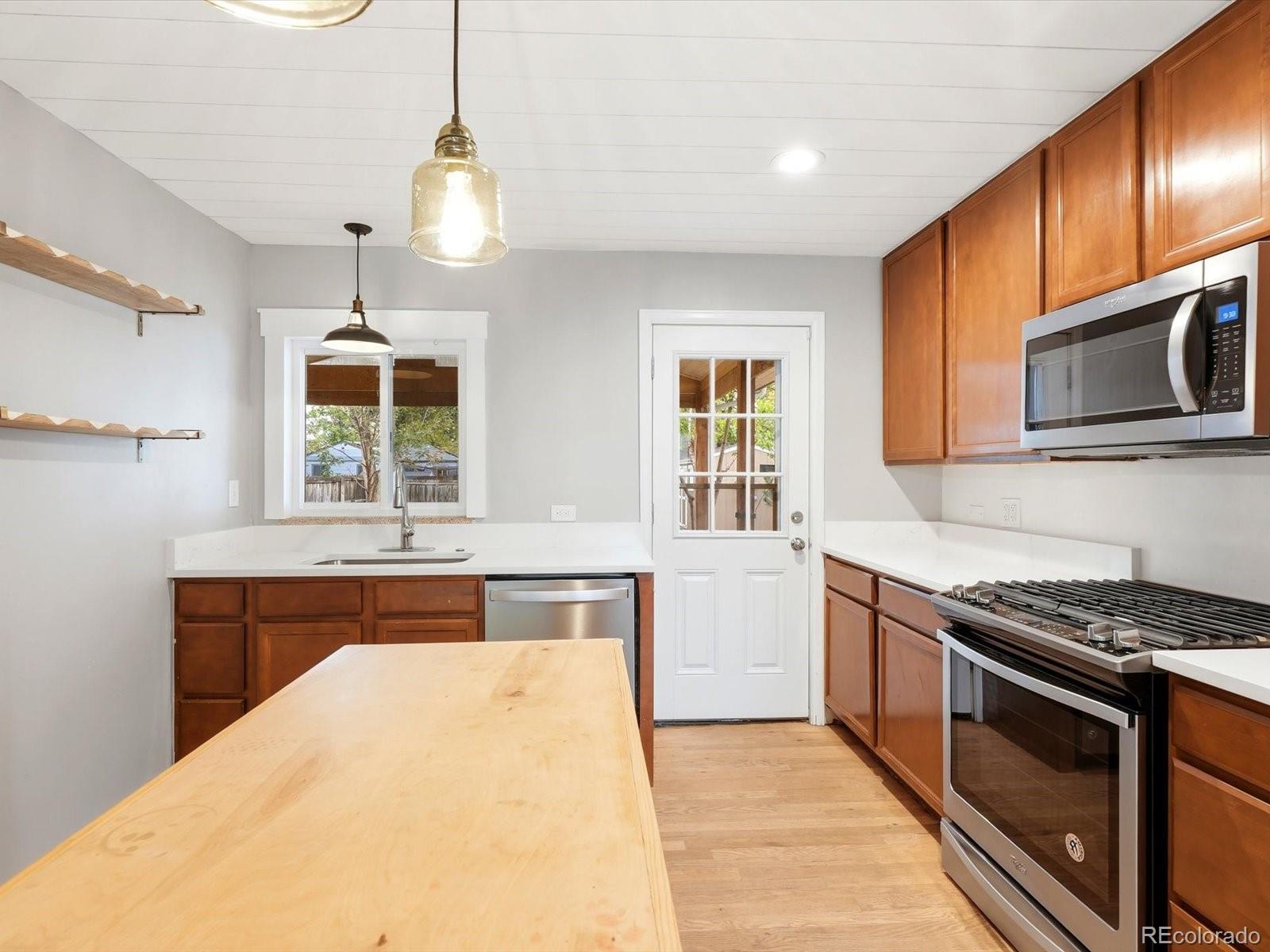 MLS Image #15 for 2048  iola street,aurora, Colorado