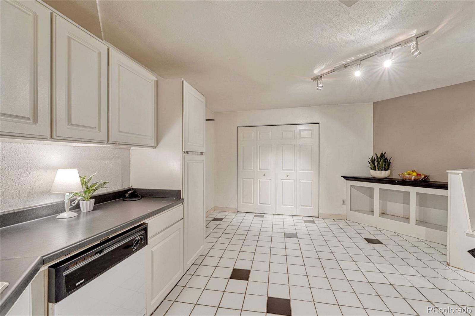 MLS Image #23 for 1210 e colfax avenue 108,denver, Colorado