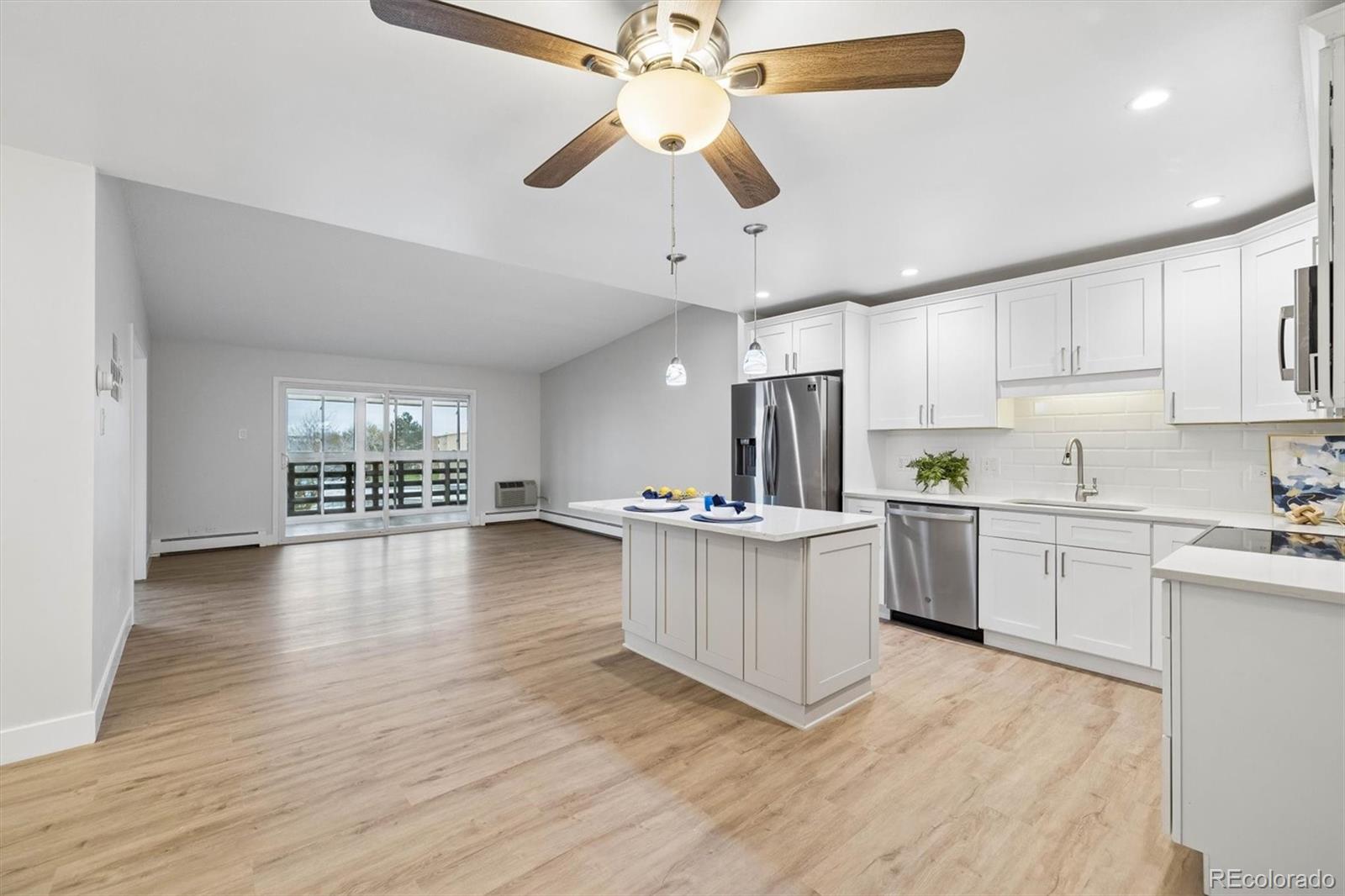 MLS Image #4 for 635 s alton way,denver, Colorado