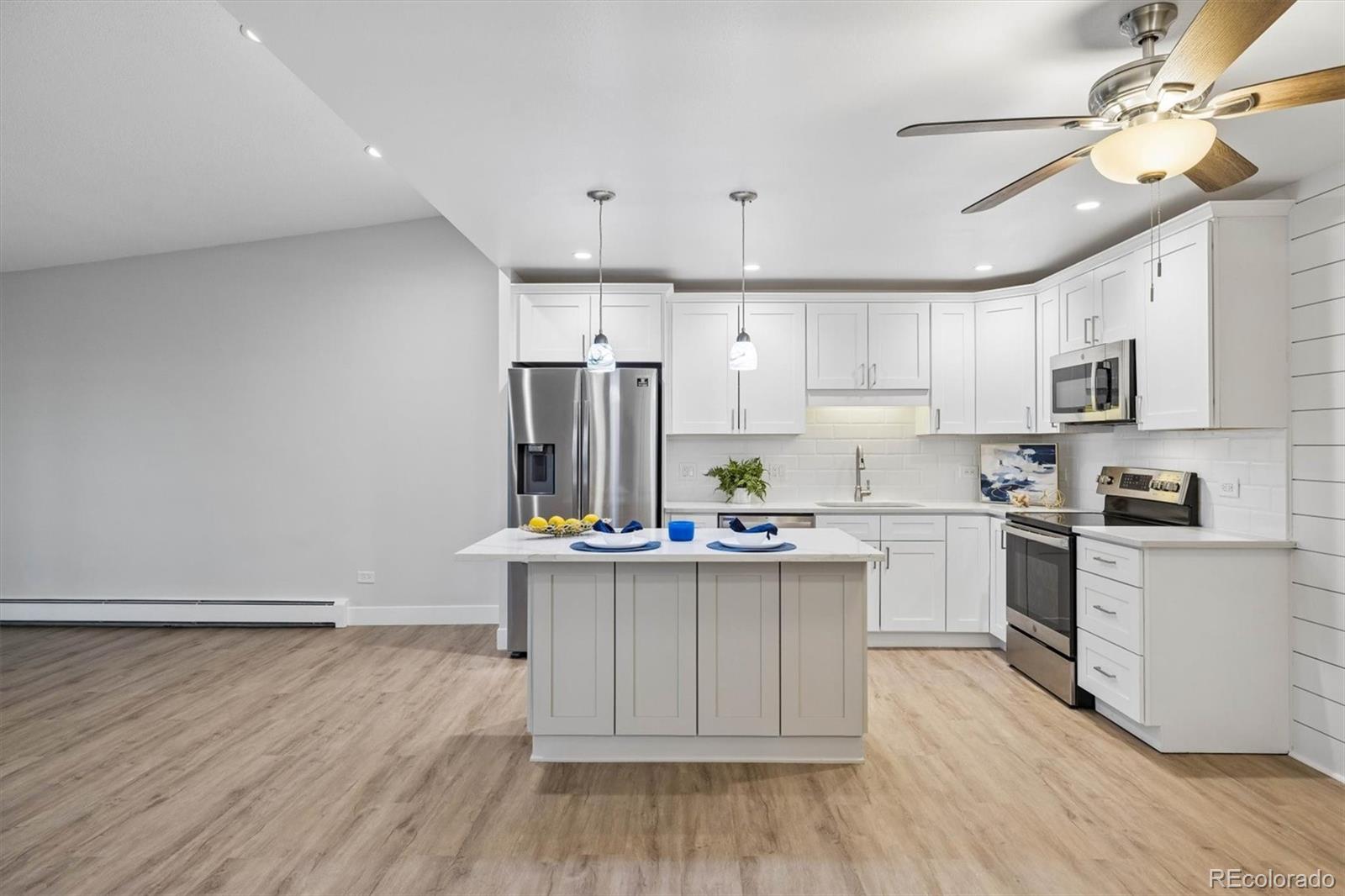 MLS Image #7 for 635 s alton way,denver, Colorado