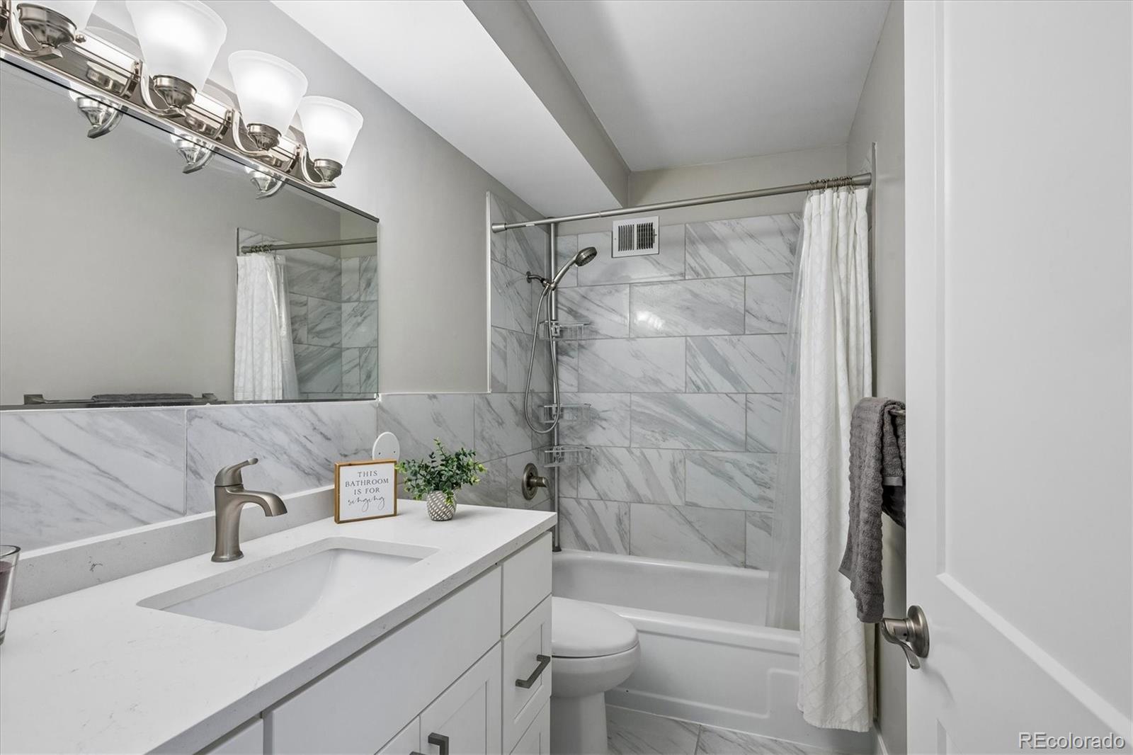 MLS Image #17 for 620 s alton way,denver, Colorado