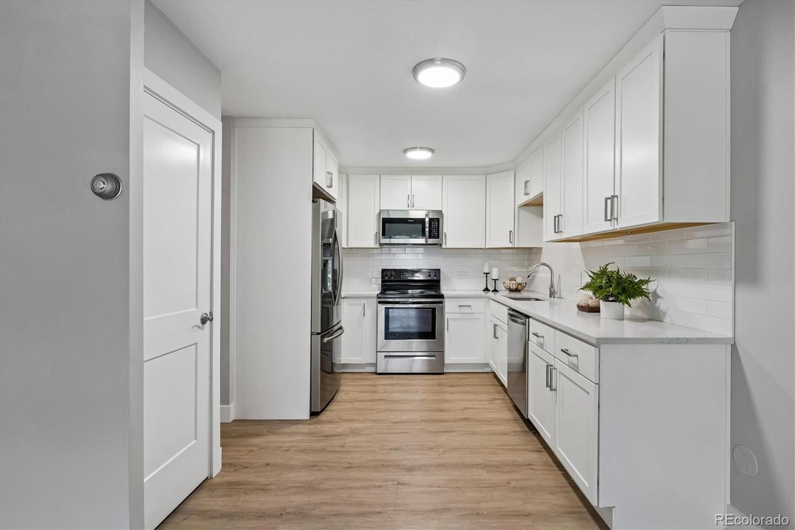 MLS Image #3 for 620 s alton way,denver, Colorado