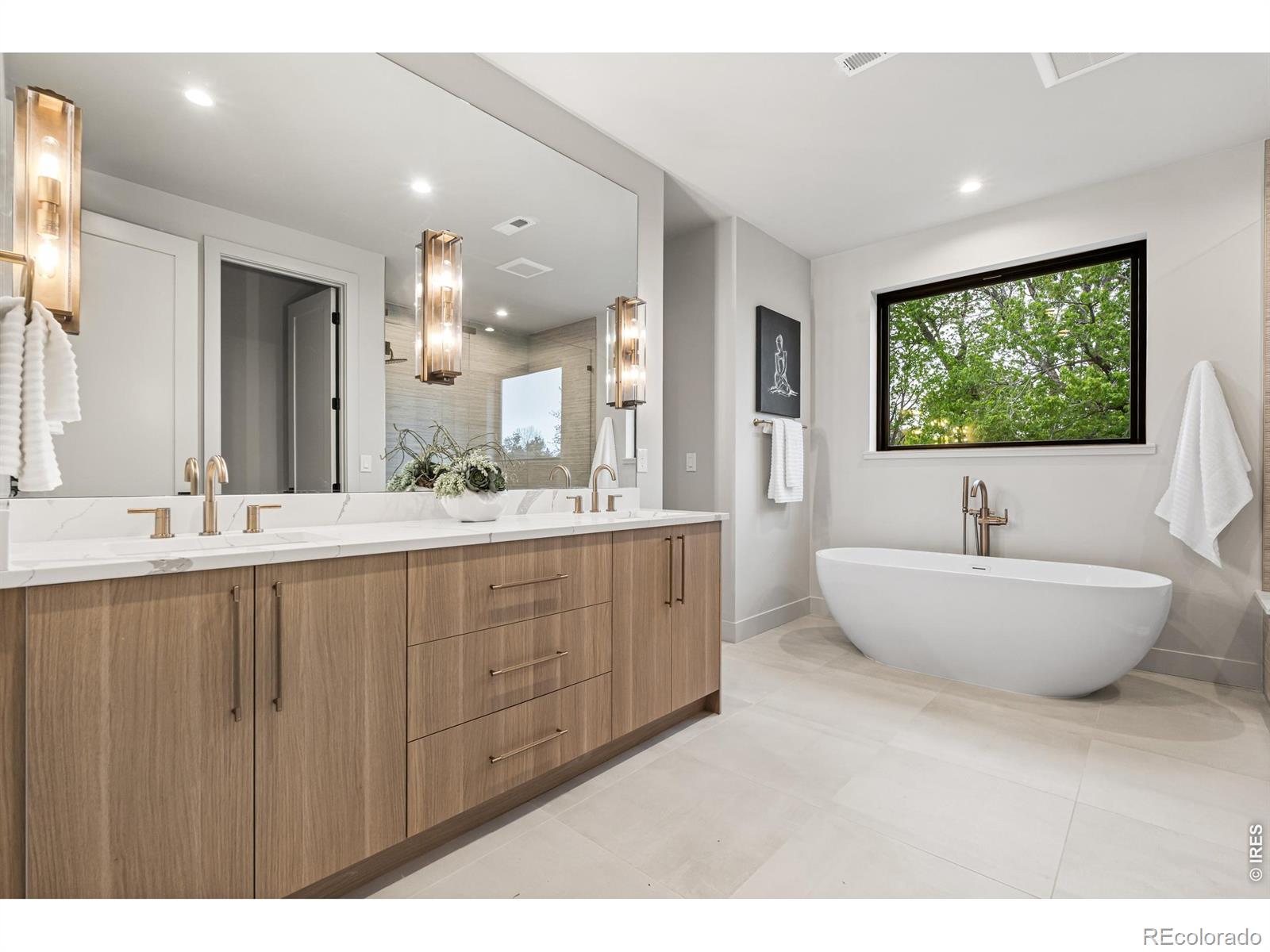 MLS Image #28 for 3015 s ash street,denver, Colorado