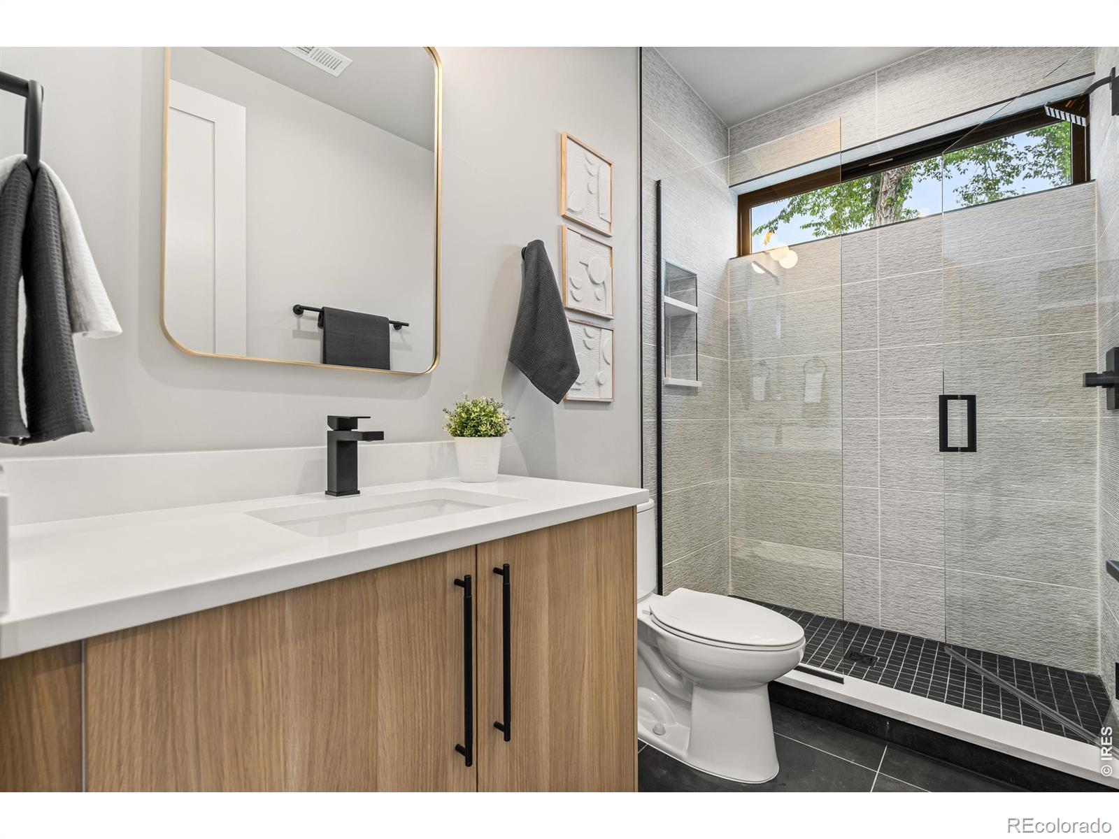 MLS Image #41 for 3015 s ash street,denver, Colorado