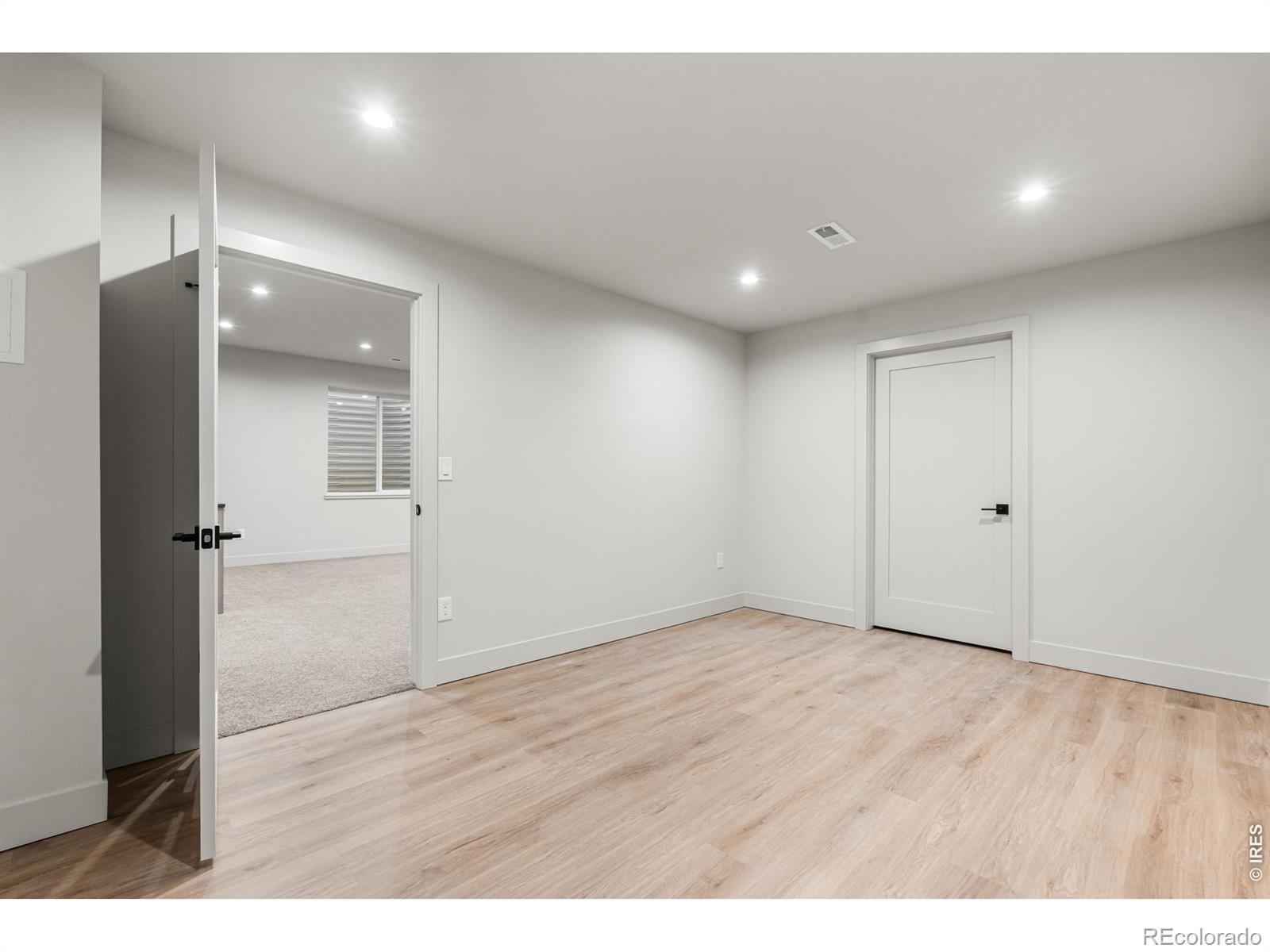MLS Image #47 for 3015 s ash street,denver, Colorado
