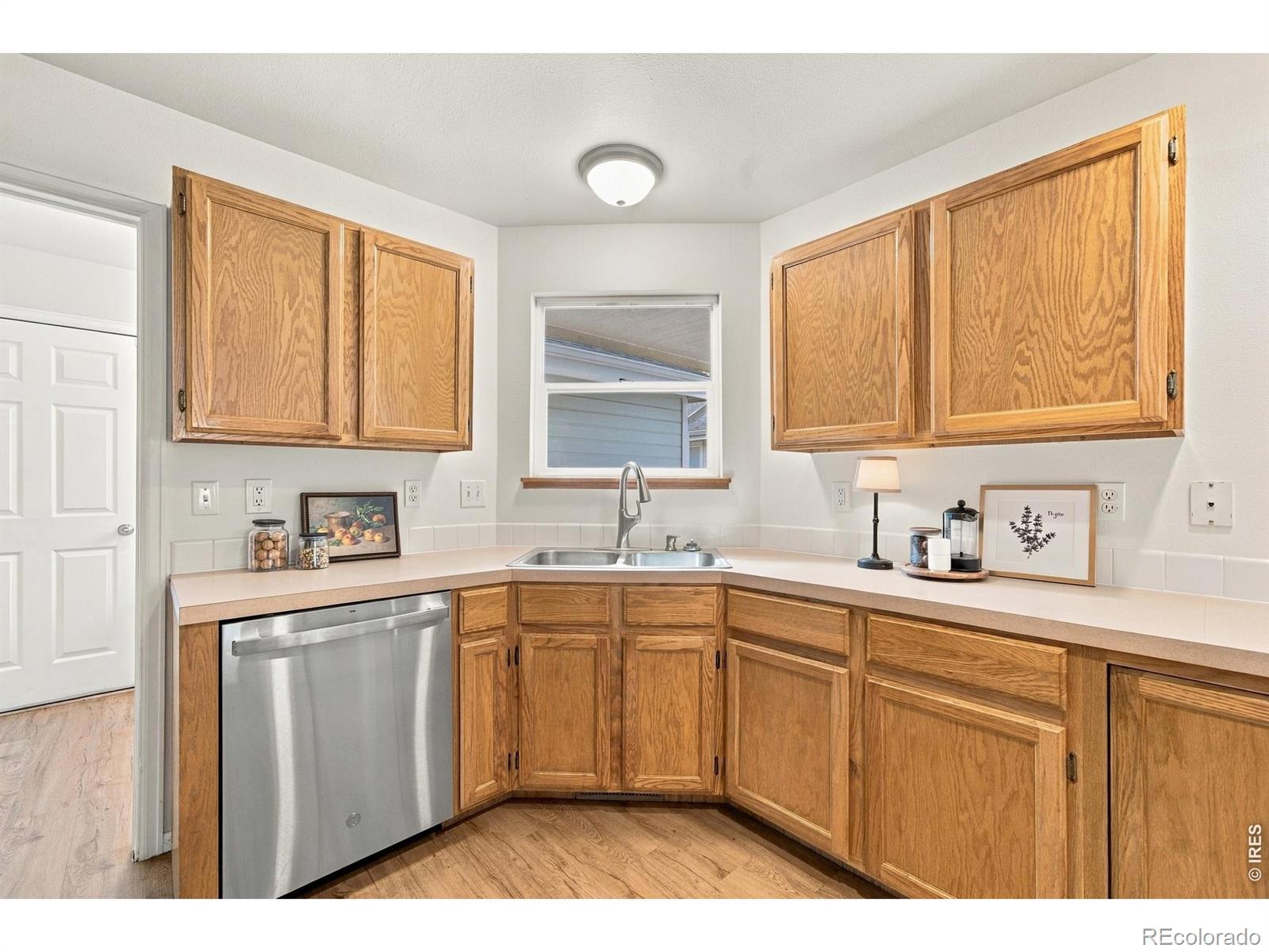 MLS Image #16 for 730  shadowmere court,fort collins, Colorado