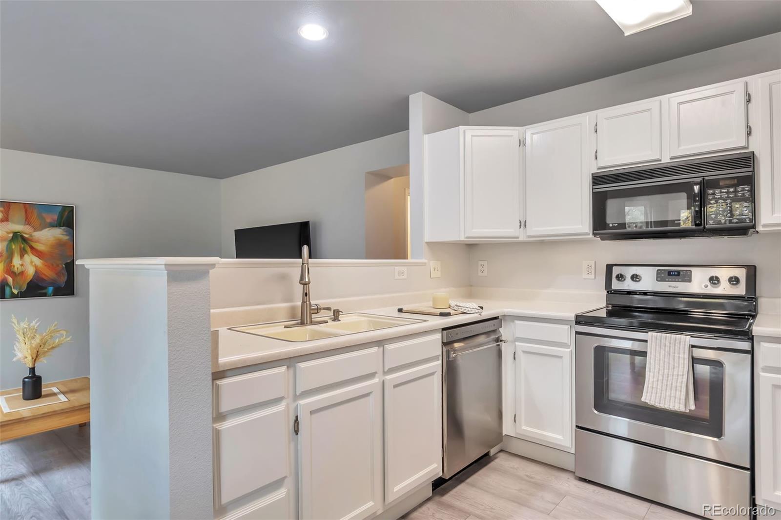 MLS Image #8 for 5763 s youngfield street,littleton, Colorado