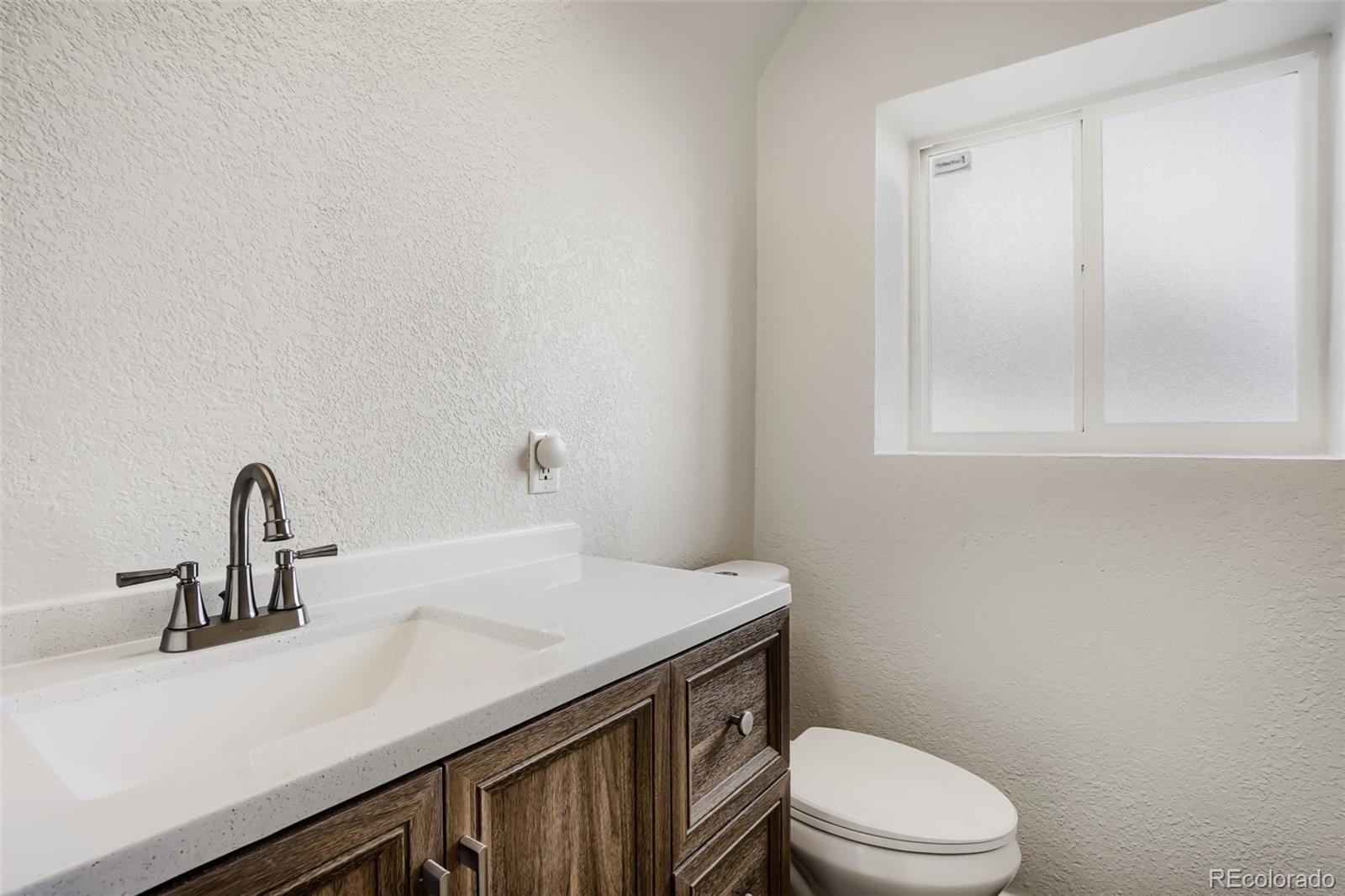 MLS Image #10 for 19227 e arizona place,aurora, Colorado