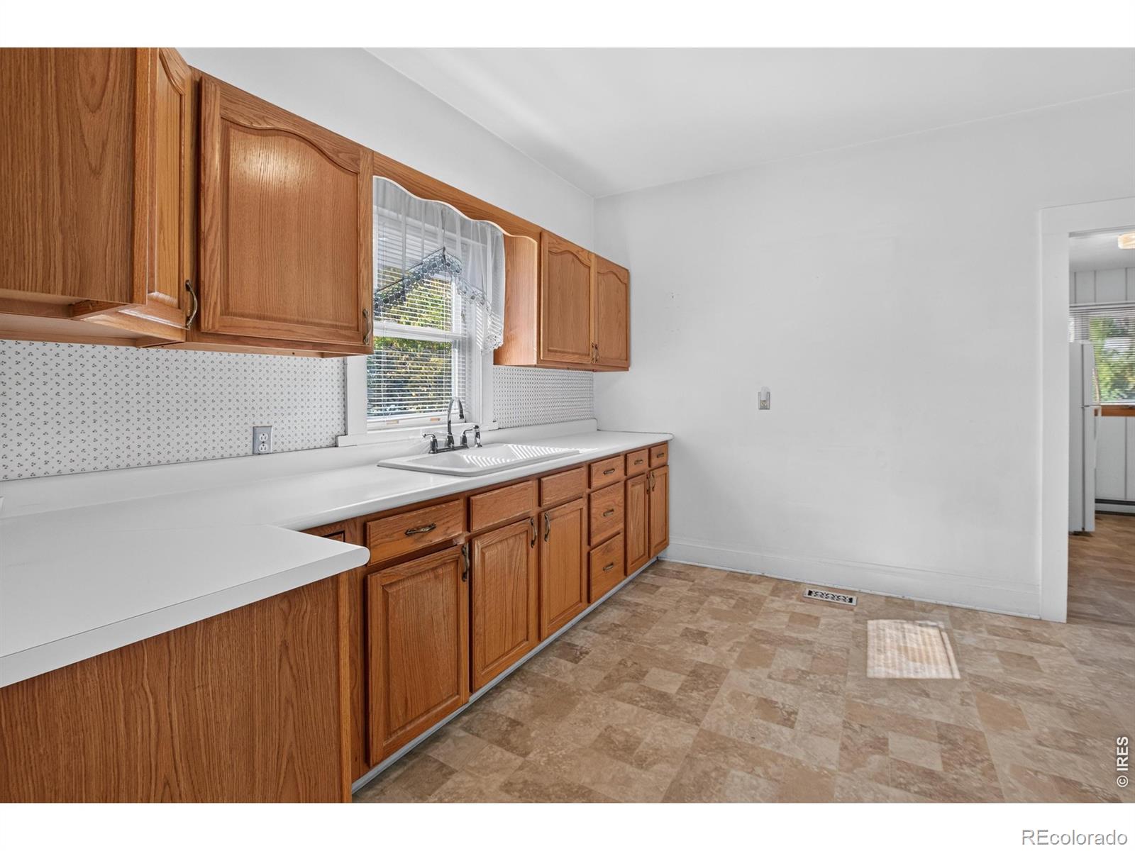 MLS Image #5 for 8 s denver avenue,johnstown, Colorado