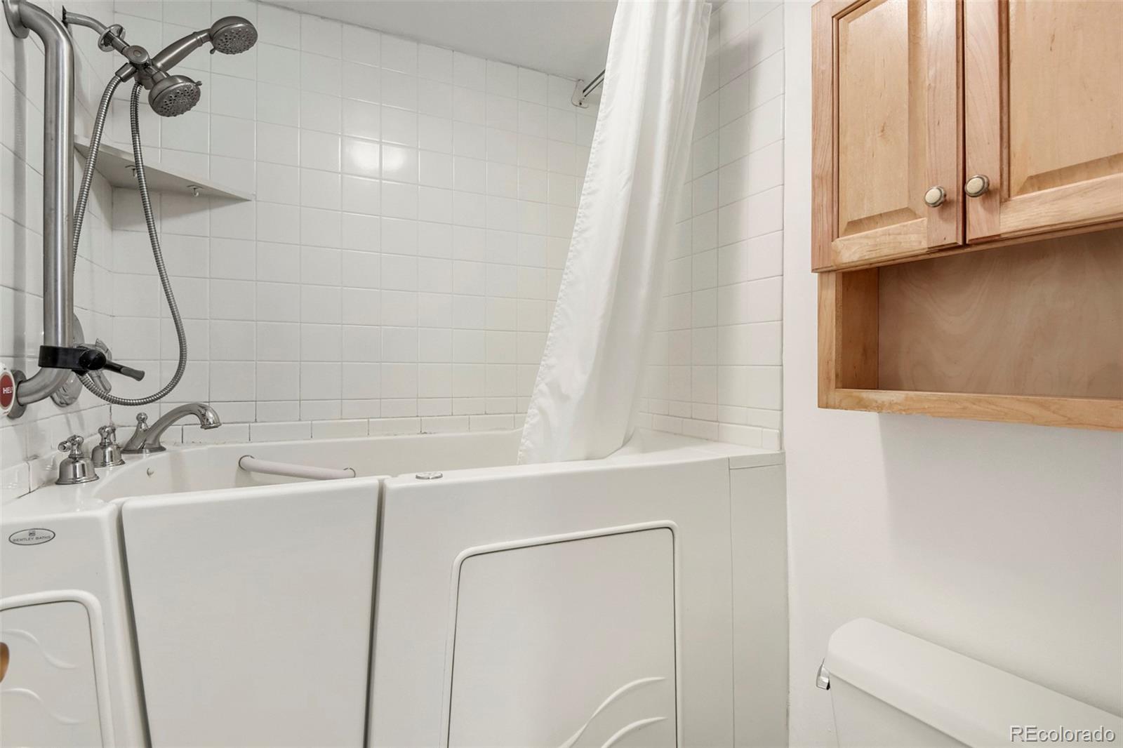 MLS Image #14 for 130 n pearl street,denver, Colorado