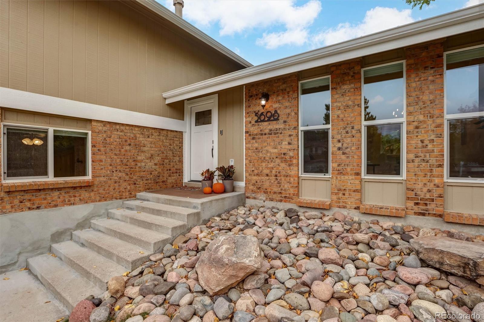 MLS Image #2 for 5698 s kenton way,englewood, Colorado