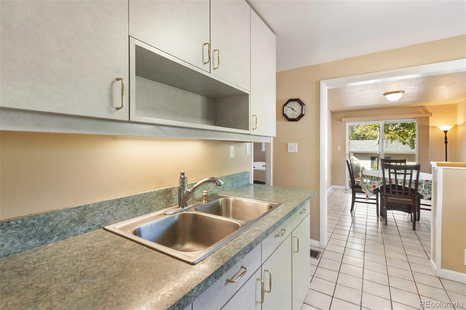 MLS Image #10 for 2304  robin drive,colorado springs, Colorado