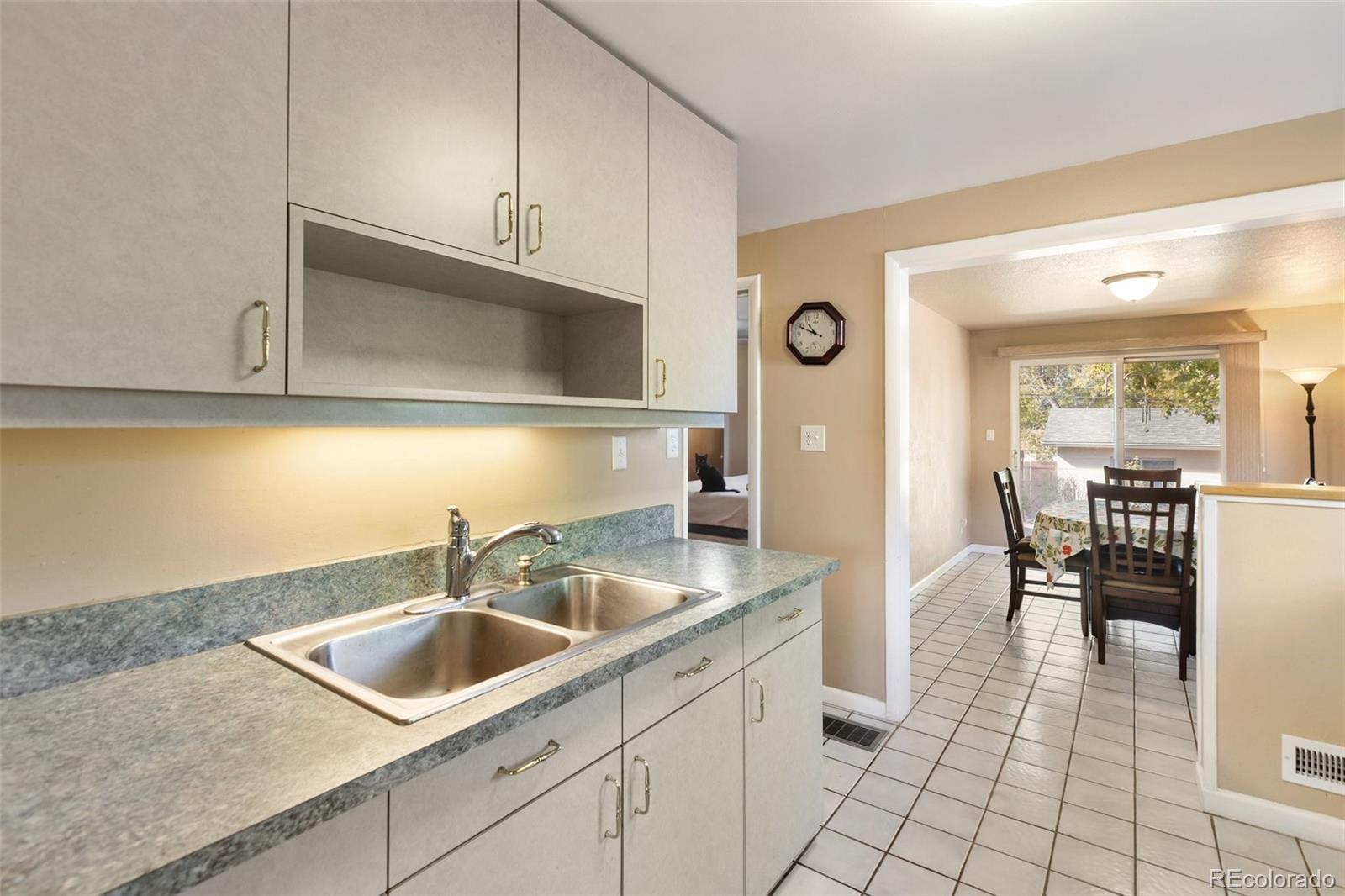 MLS Image #8 for 2304  robin drive,colorado springs, Colorado