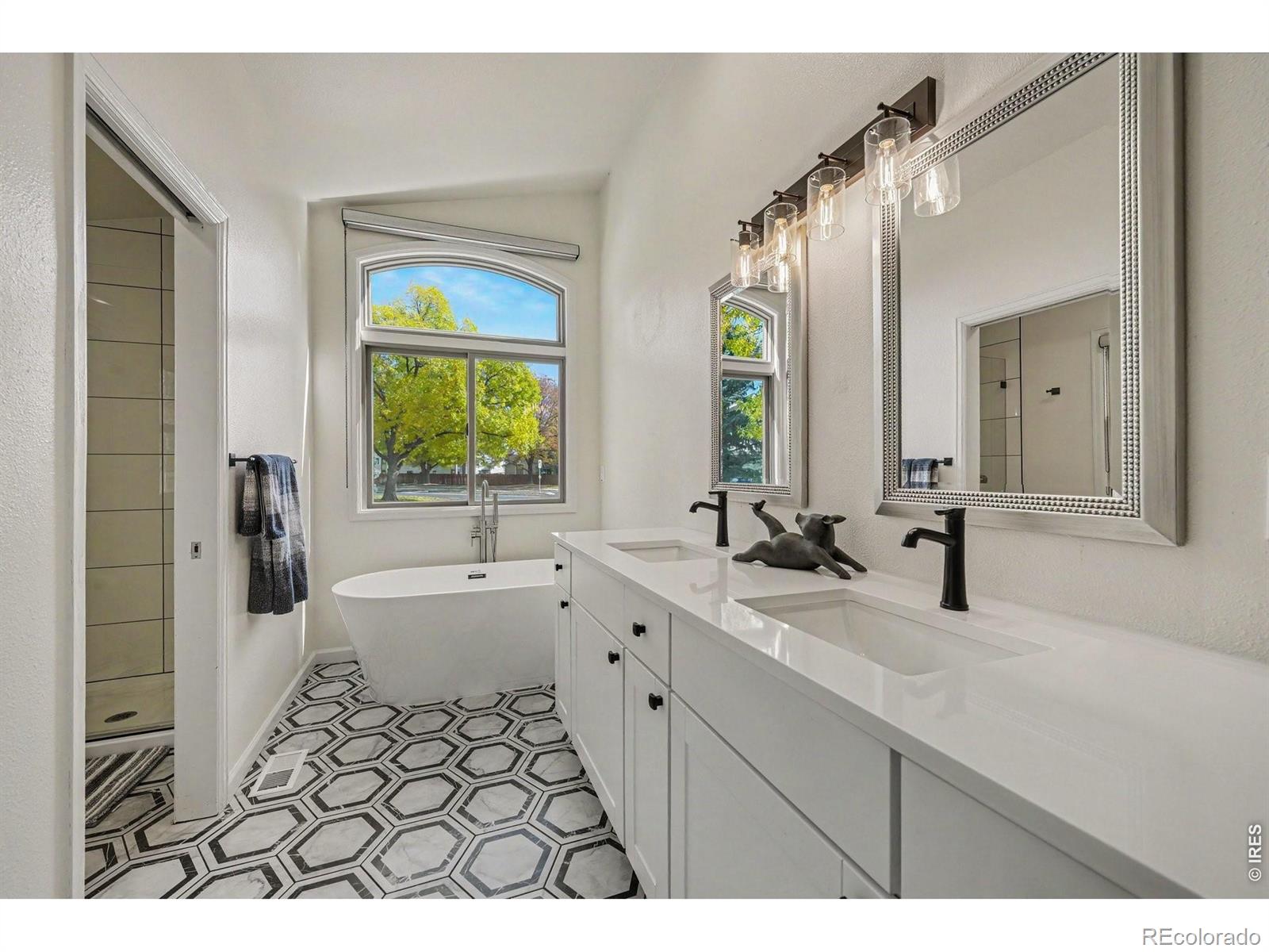 MLS Image #16 for 1415  front nine drive,fort collins, Colorado