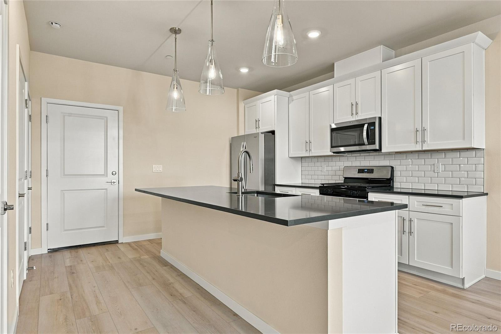 MLS Image #7 for 3370 w 87th avenue,westminster, Colorado