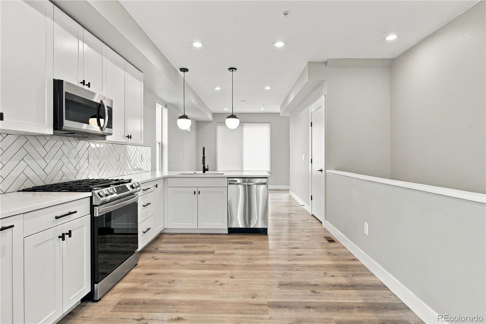 MLS Image #6 for 4925 w 10th avenue,denver, Colorado