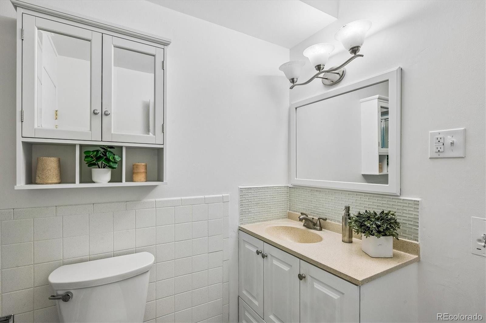 MLS Image #13 for 9150 e center avenue,denver, Colorado