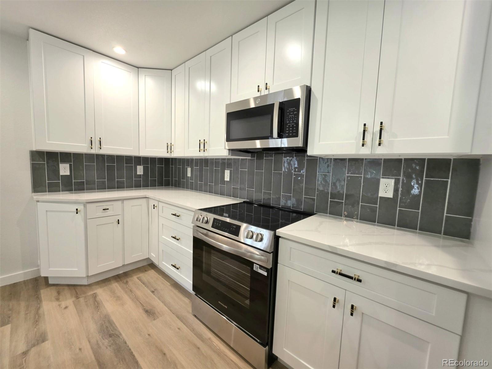MLS Image #4 for 810  uvalda street,aurora, Colorado