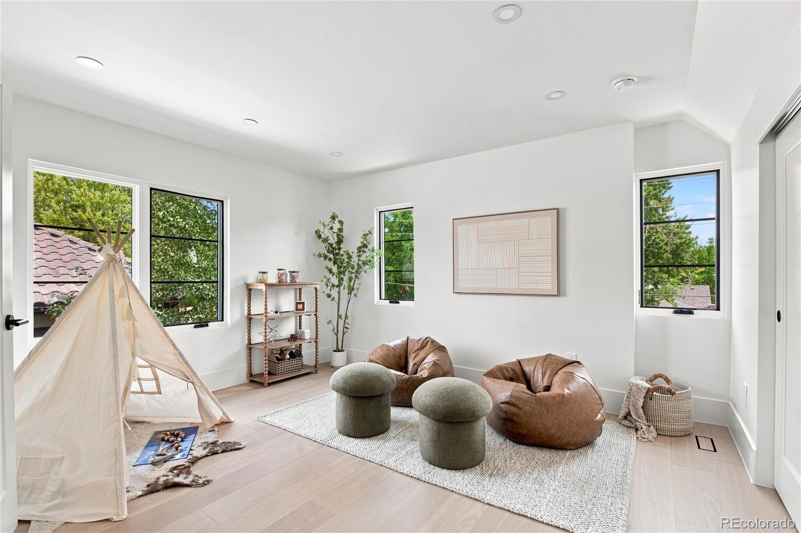 MLS Image #15 for 634 s race street,denver, Colorado
