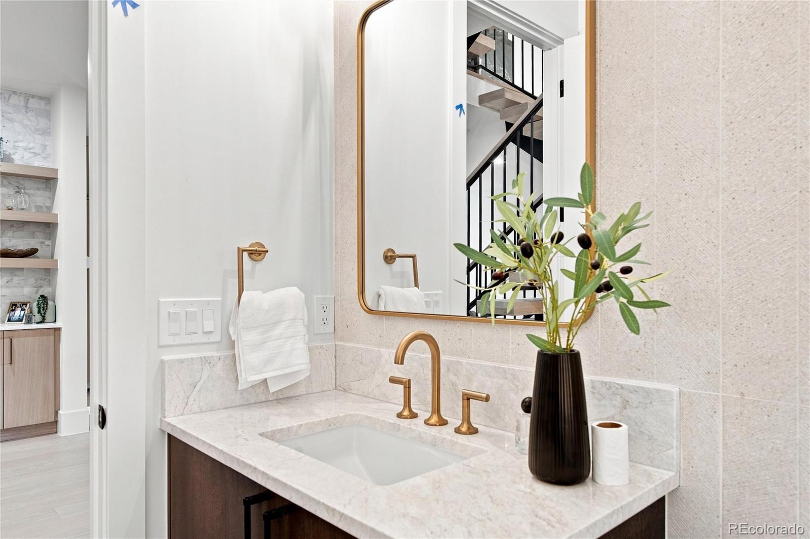 MLS Image #25 for 634 s race street,denver, Colorado