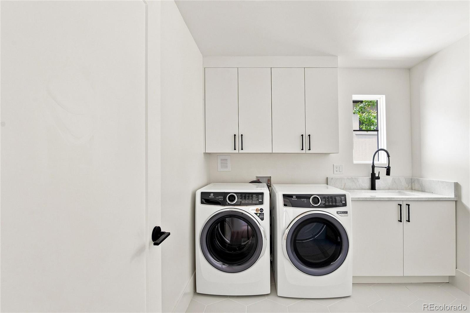 MLS Image #33 for 634 s race street,denver, Colorado