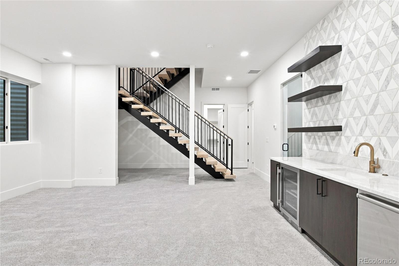 MLS Image #42 for 634 s race street,denver, Colorado