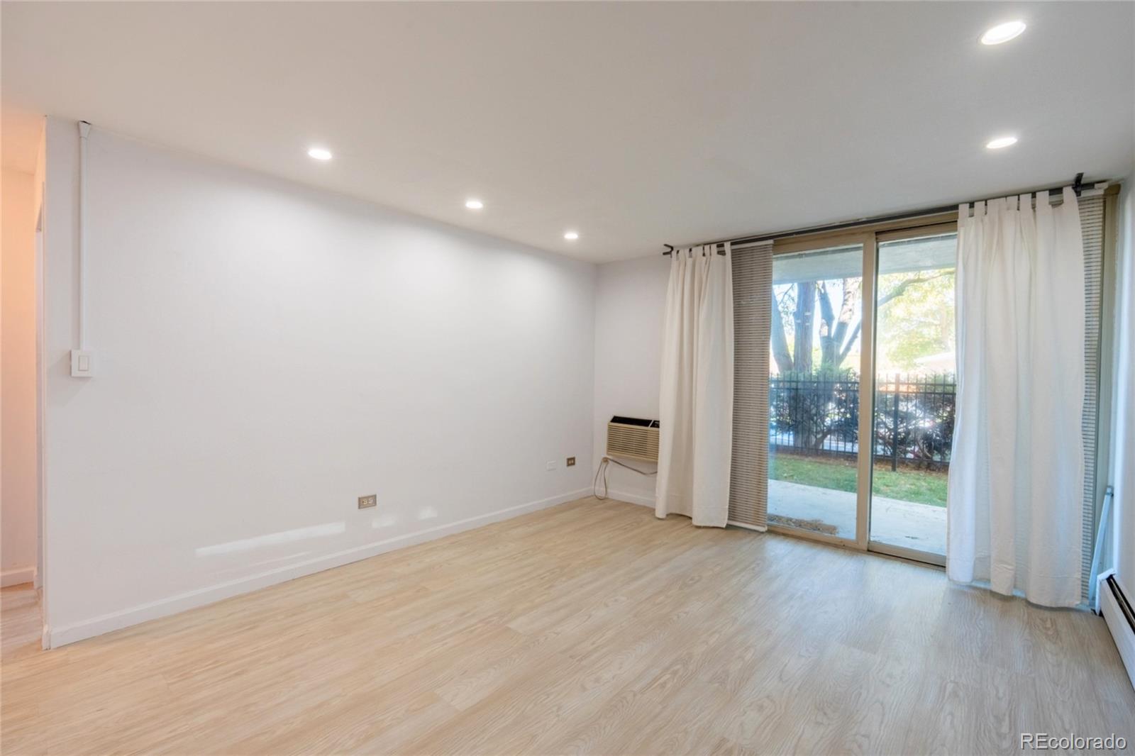 MLS Image #11 for 4600 e asbury circle,denver, Colorado