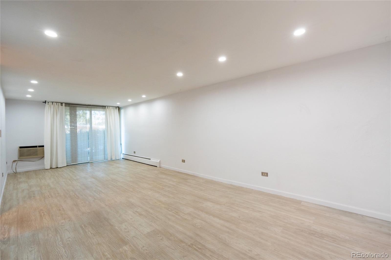 MLS Image #13 for 4600 e asbury circle,denver, Colorado