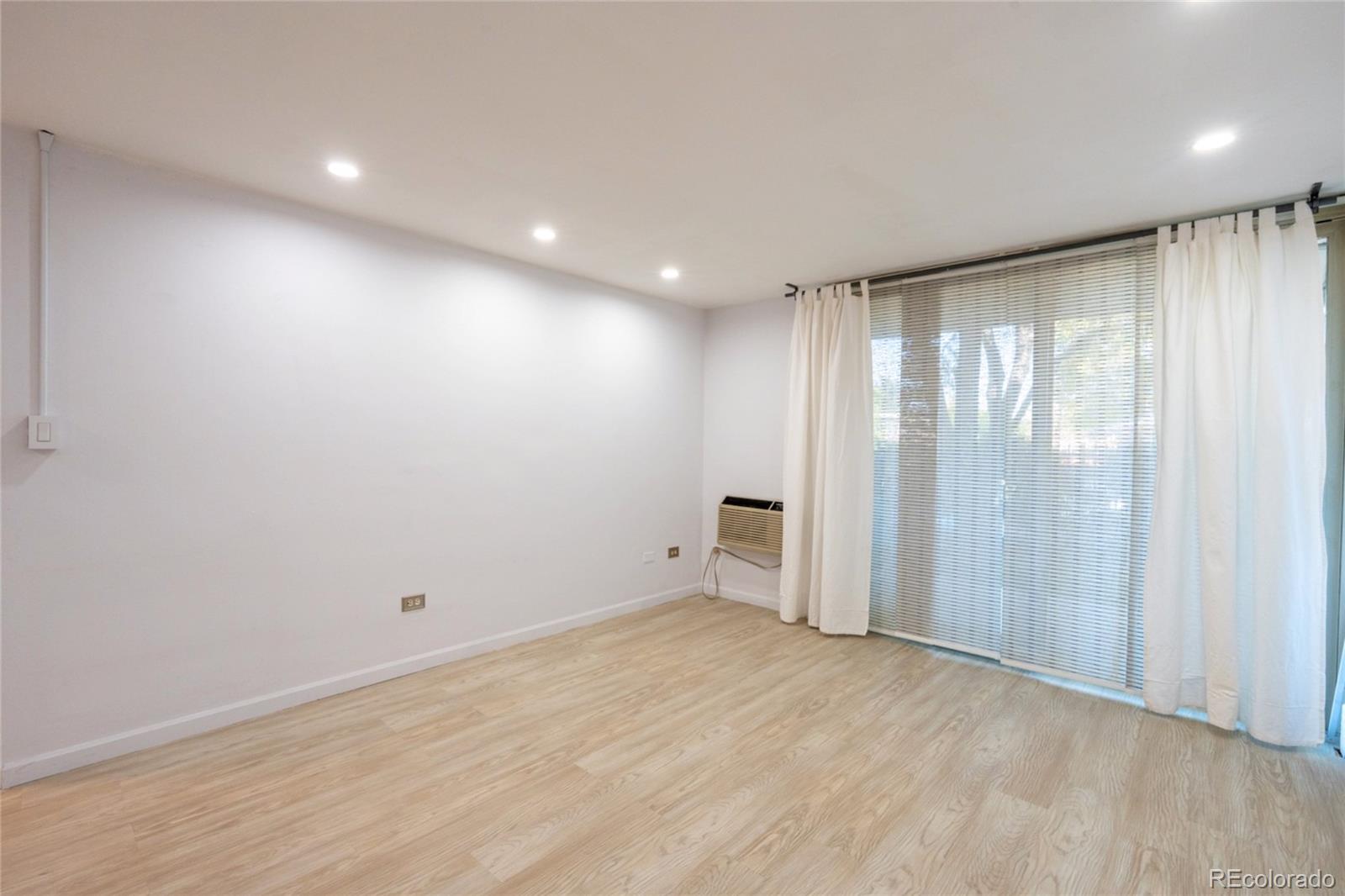 MLS Image #14 for 4600 e asbury circle,denver, Colorado