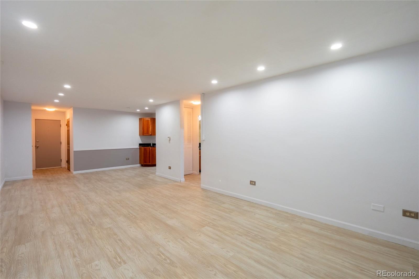 MLS Image #9 for 4600 e asbury circle,denver, Colorado
