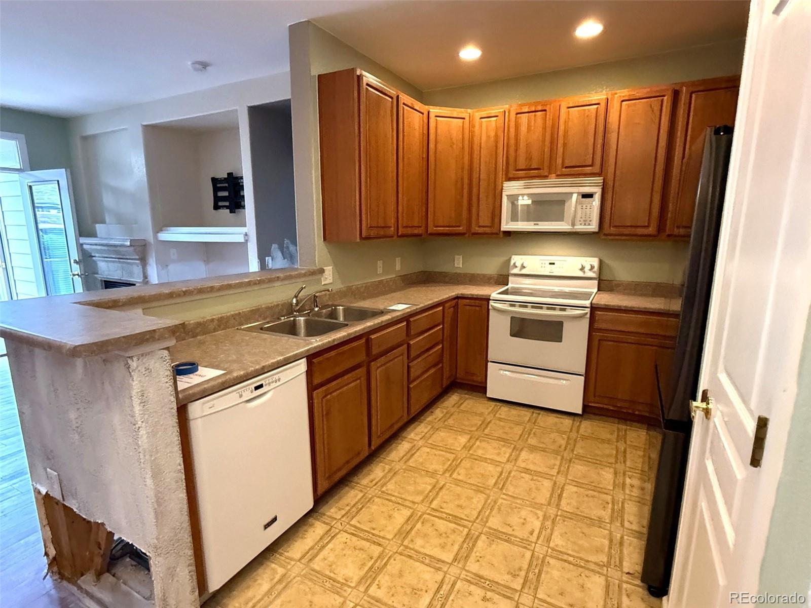 MLS Image #8 for 10487 w hampden avenue,lakewood, Colorado