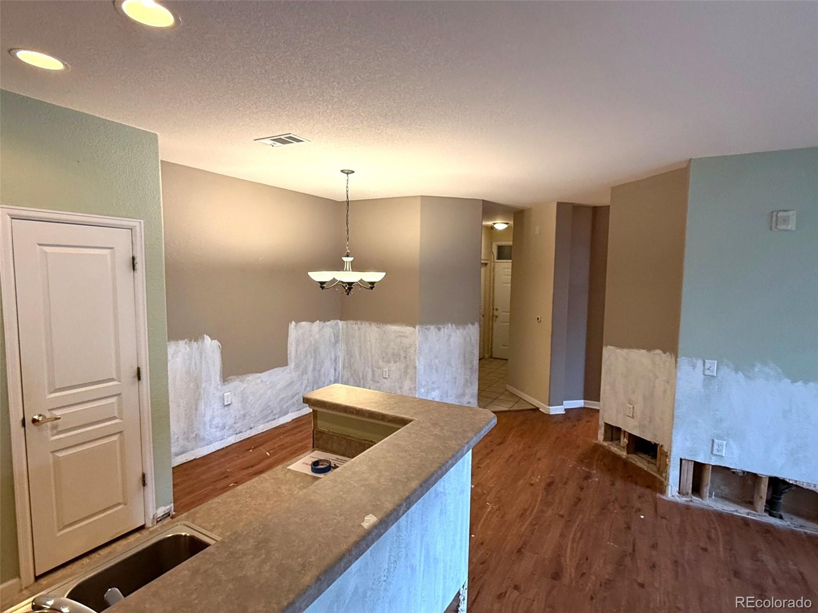 MLS Image #9 for 10487 w hampden avenue,lakewood, Colorado