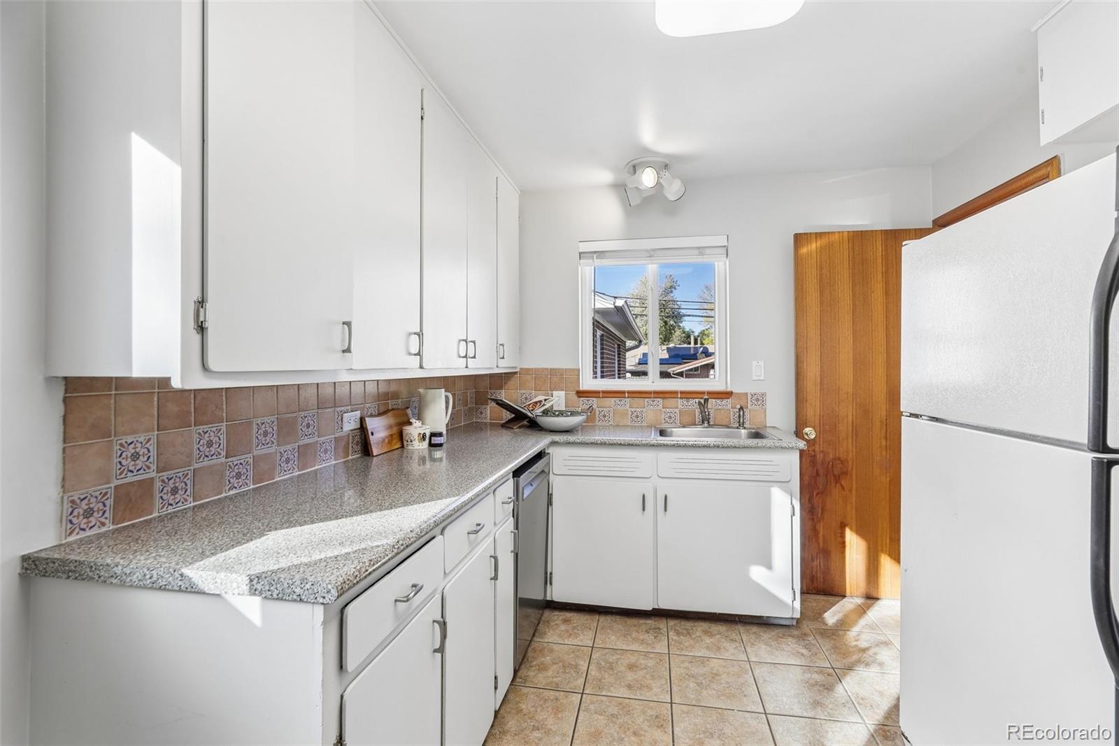MLS Image #8 for 5755 s hickory street,littleton, Colorado