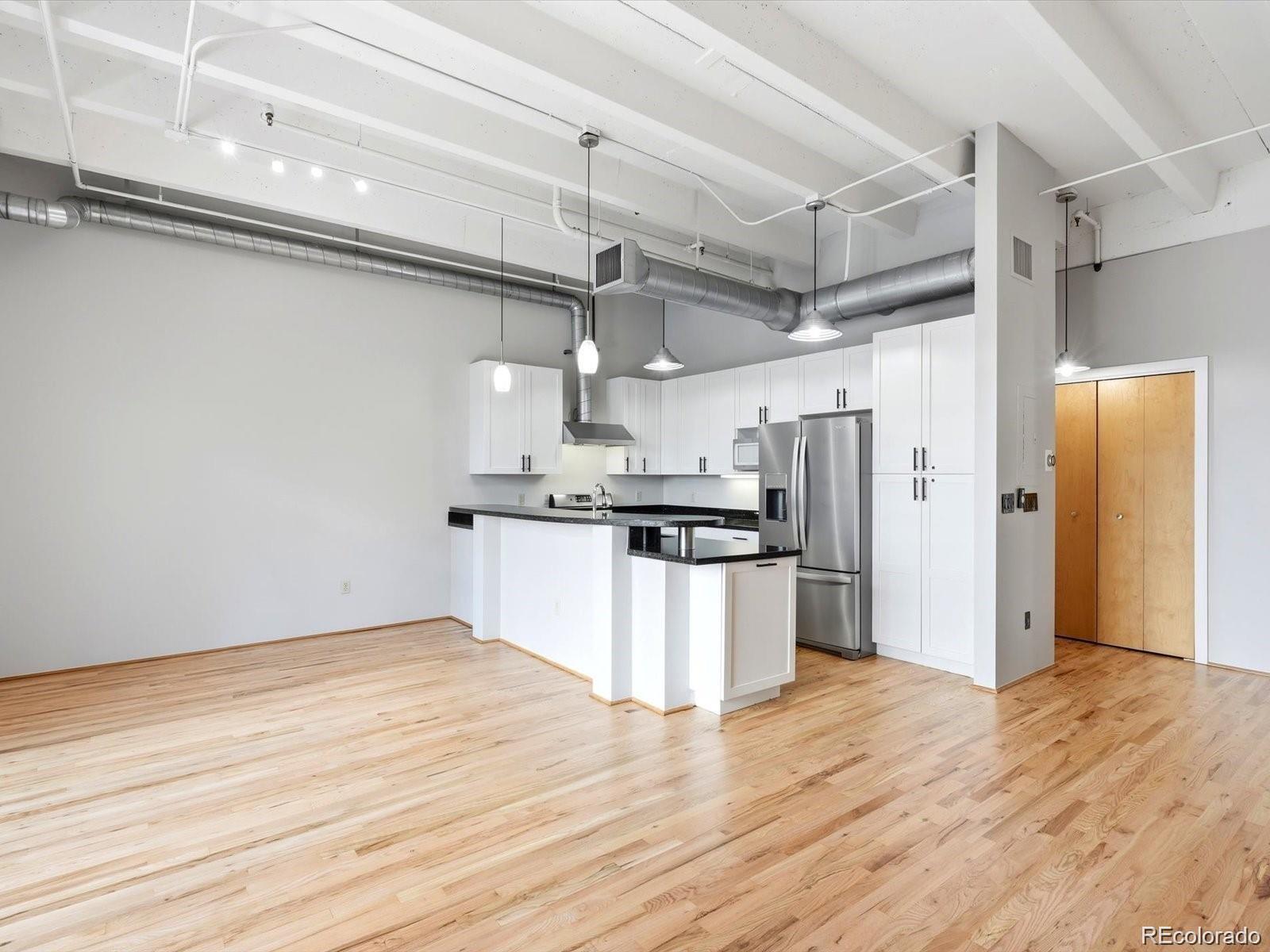MLS Image #6 for 1800  lawrence street,denver, Colorado