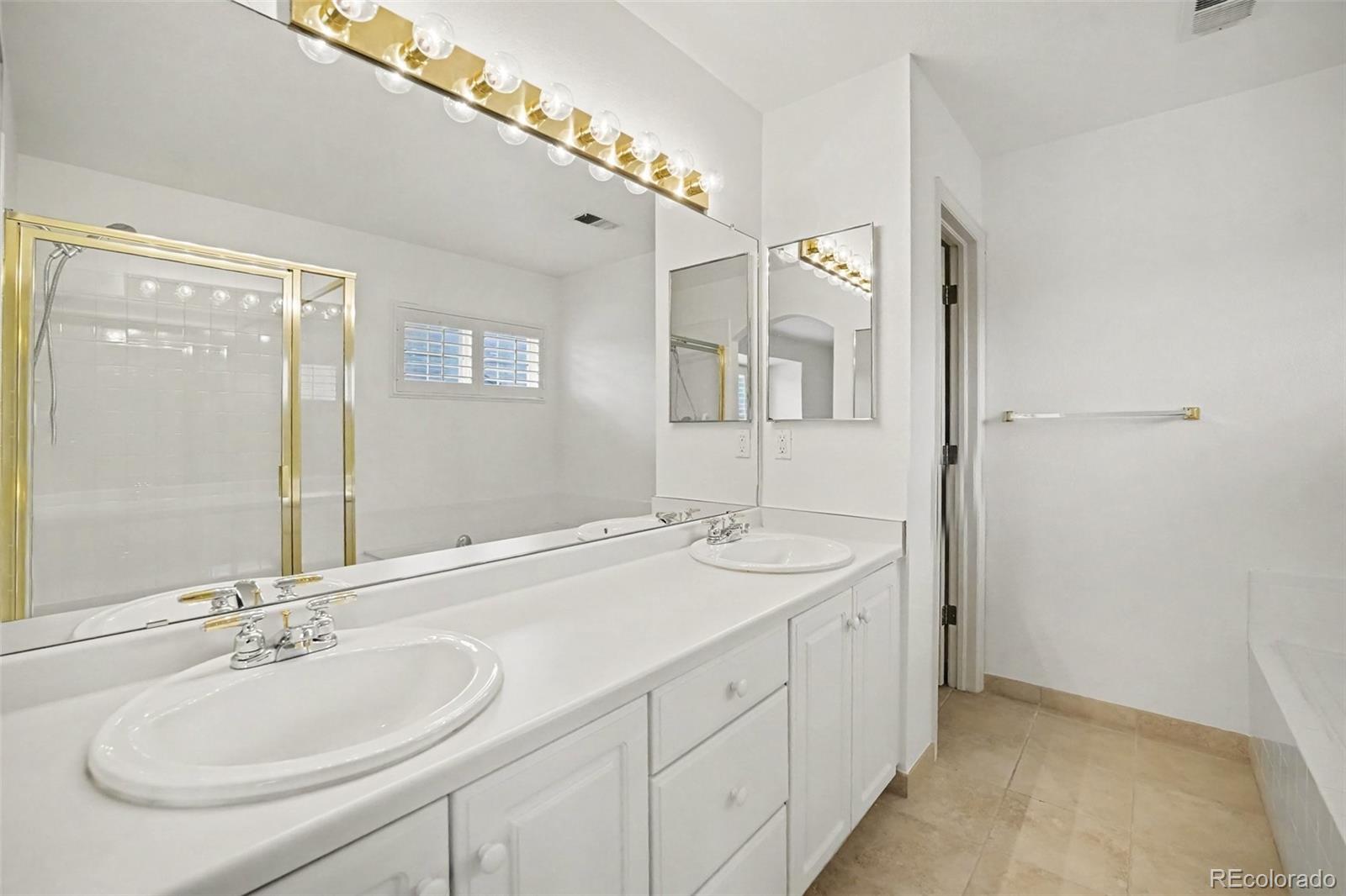 MLS Image #8 for 2718 w greens drive,littleton, Colorado