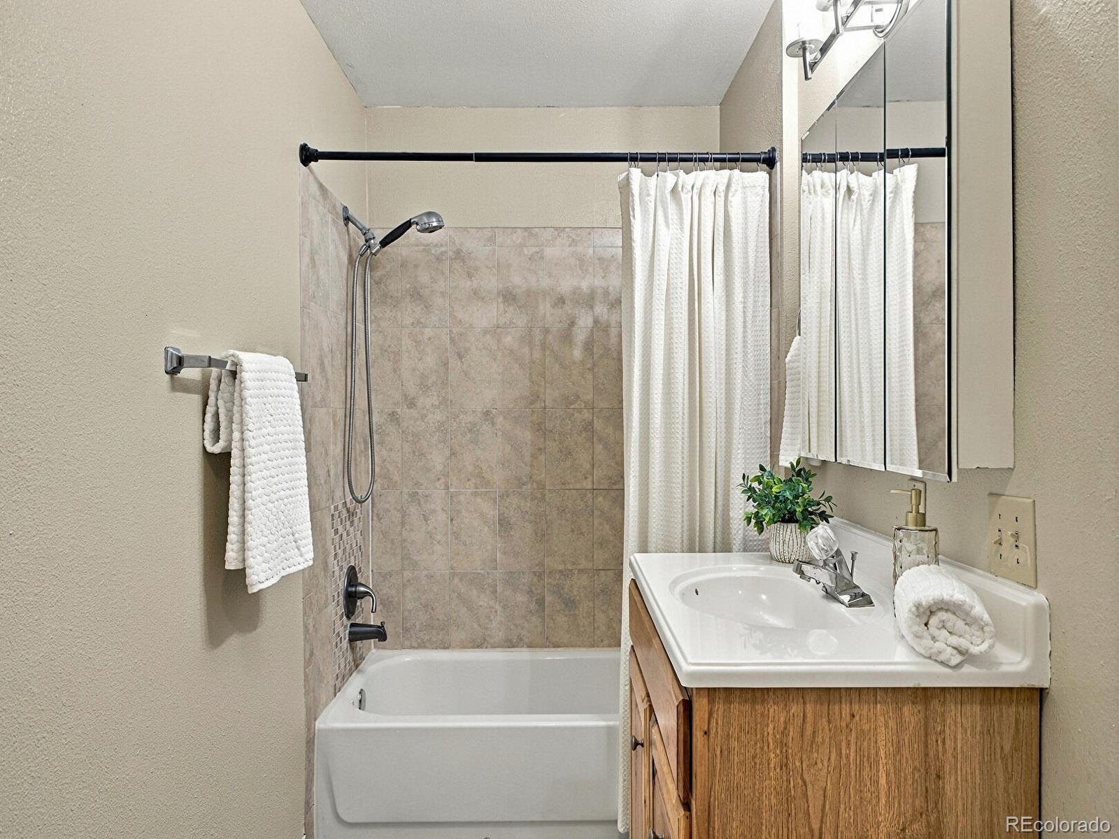 MLS Image #22 for 2280 s oswego way,aurora, Colorado