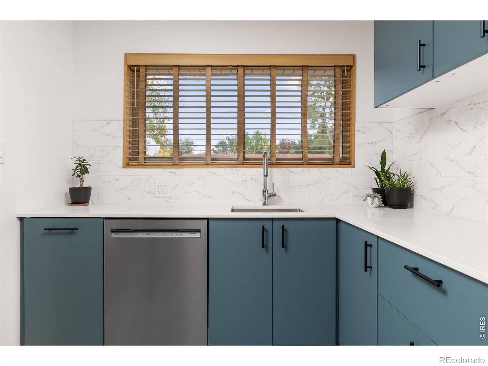 MLS Image #9 for 1121 s gay drive,longmont, Colorado