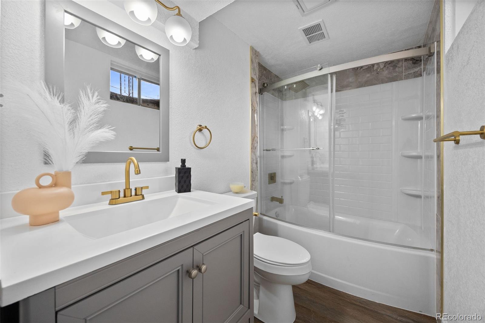 MLS Image #16 for 392 s peoria circle,aurora, Colorado