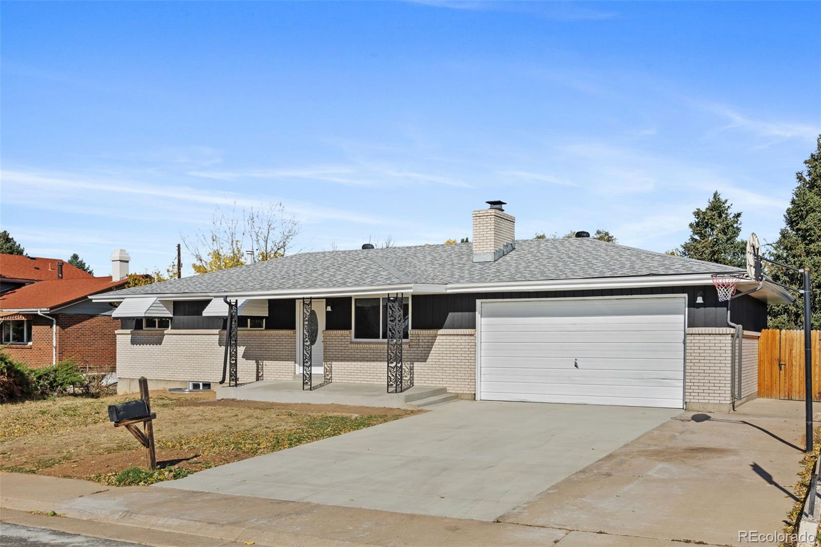 MLS Image #2 for 392 s peoria circle,aurora, Colorado