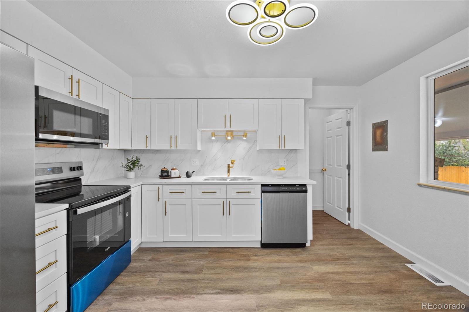 MLS Image #7 for 392 s peoria circle,aurora, Colorado