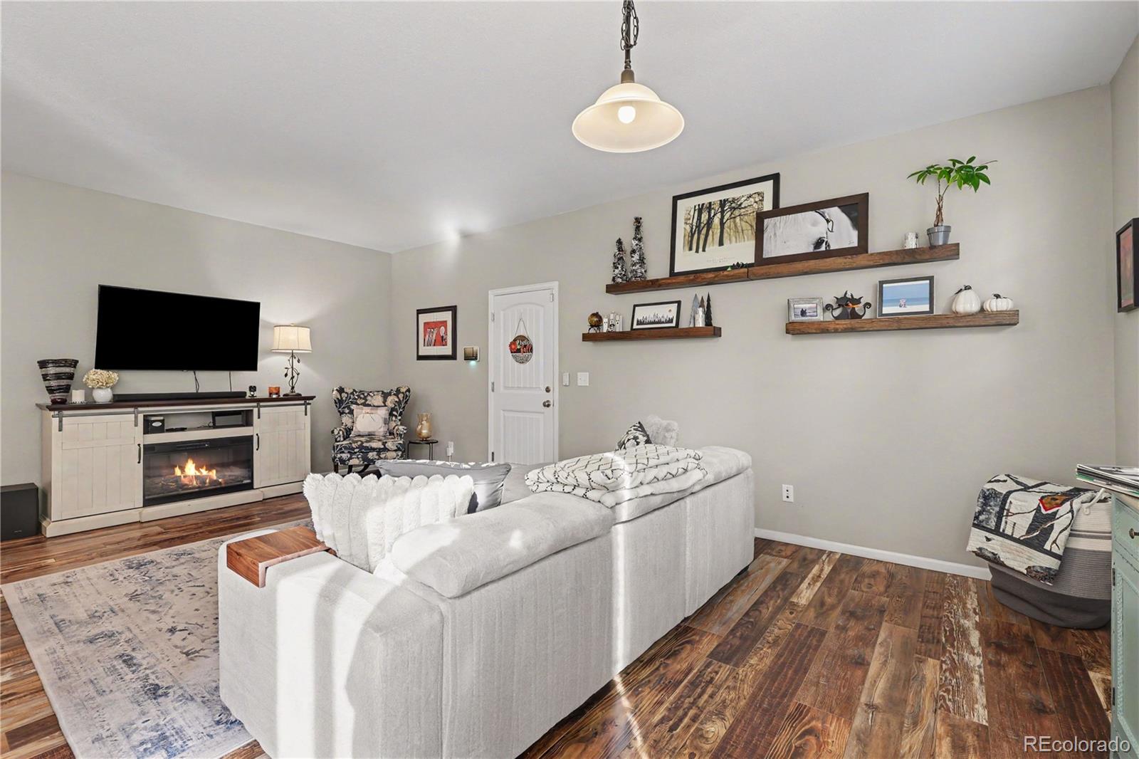 MLS Image #4 for 11229 e 25th drive,aurora, Colorado