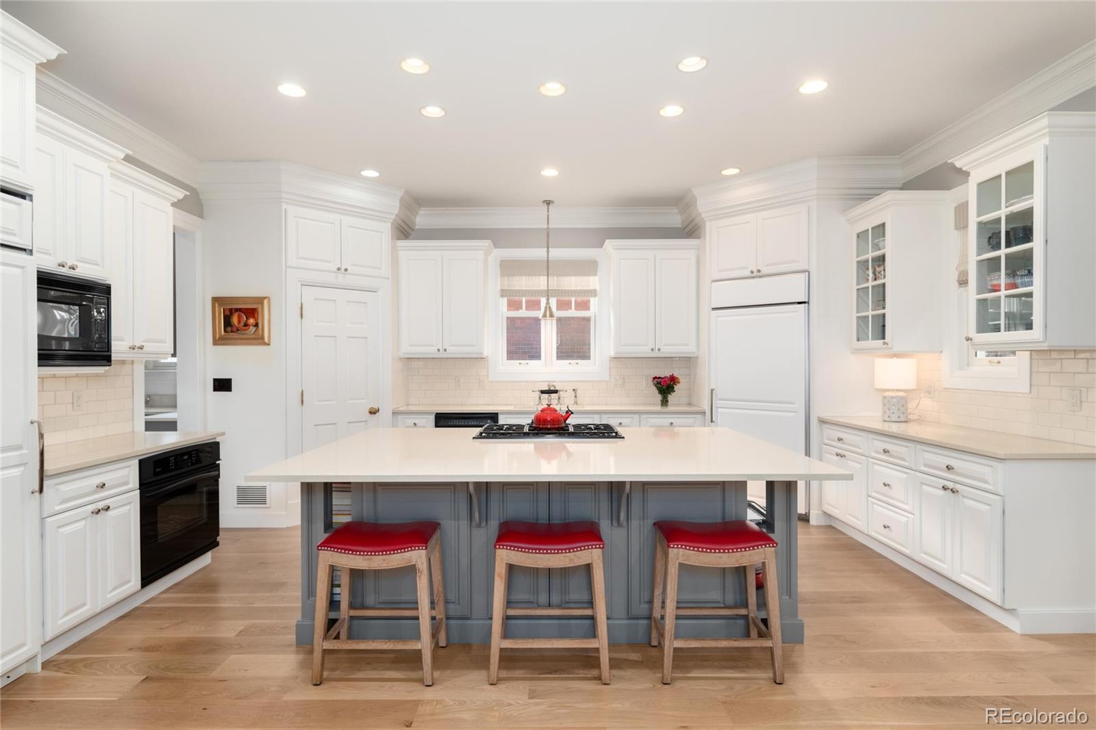 MLS Image #7 for 141  elm street,denver, Colorado