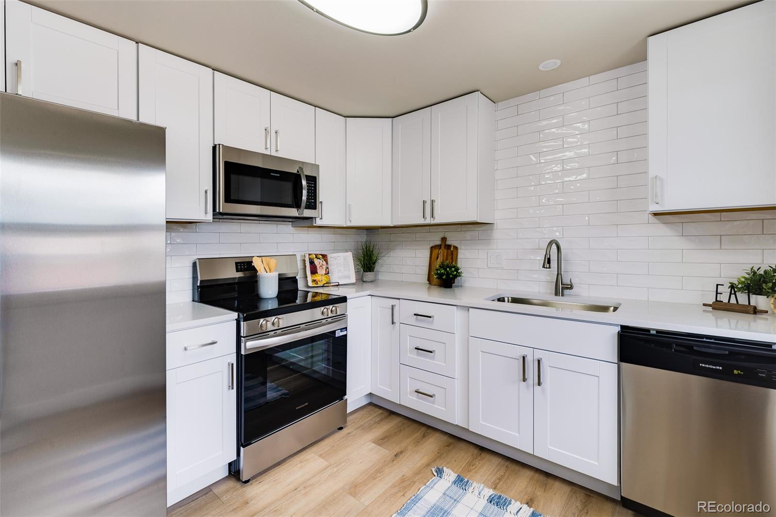 MLS Image #6 for 2518  meadowlark lane,colorado springs, Colorado