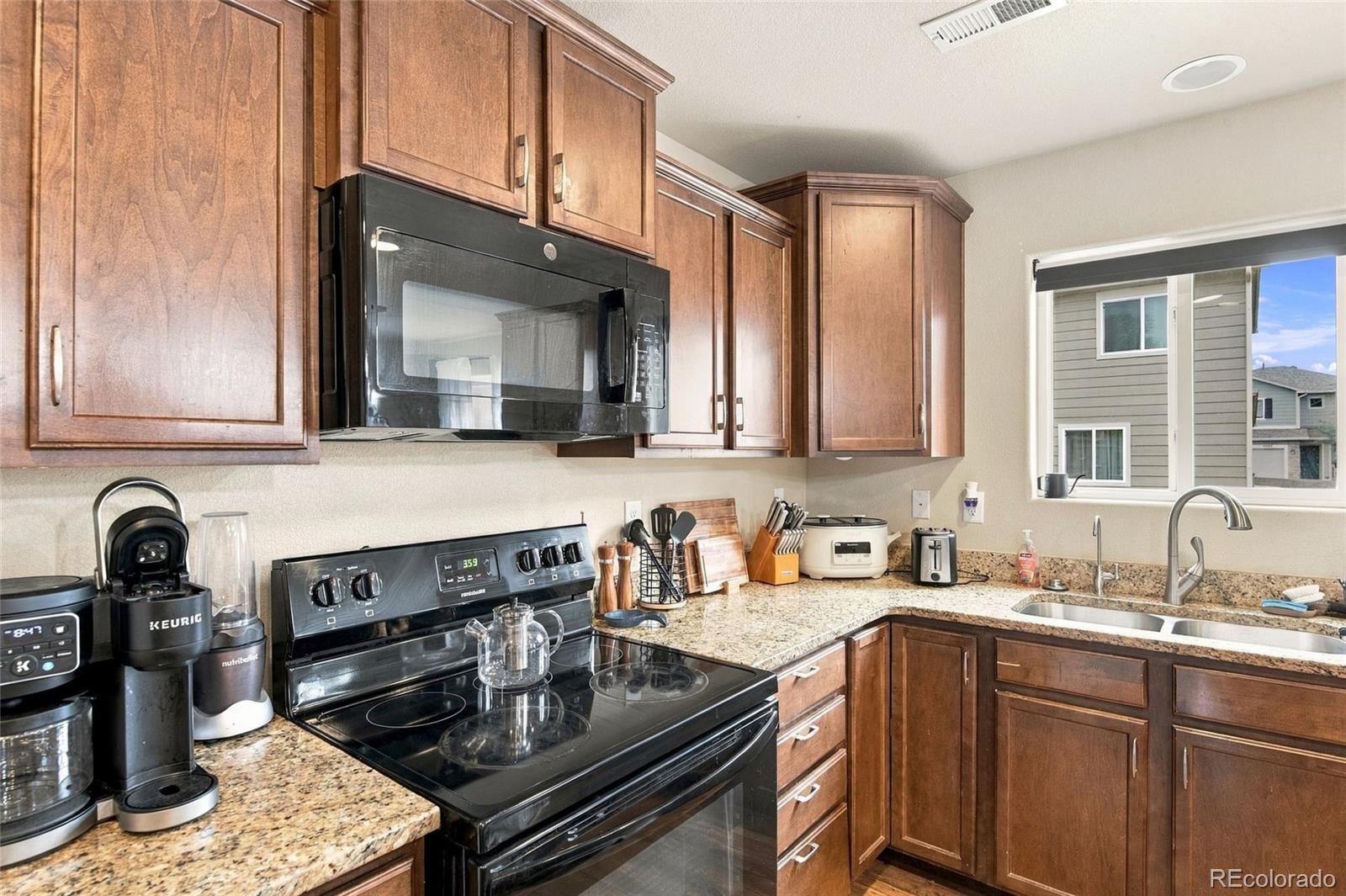 MLS Image #8 for 4077  creek legend view,colorado springs, Colorado