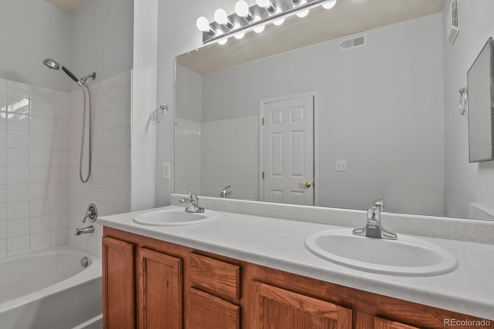 MLS Image #10 for 5694 n gibralter way 208,aurora, Colorado